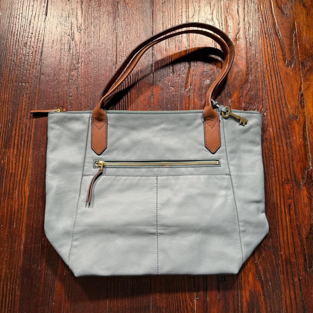 Fossil Rachel Tote Bag Purse Gray Pebbled Leather Brown Trim Key Charm ZB7507